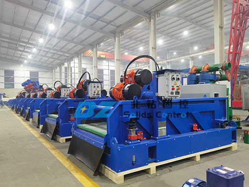 北钻固控一批钻井液振动筛和除砂除泥一体机销往海外